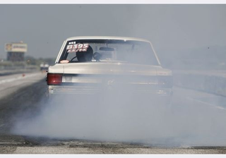 Illustration for article titled Vintage Drag Racing at Mid-America Motorplex